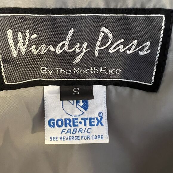 Windy Pass by North Face Red Zip Close Hooded Vintage Rain Jacket‎ Size Small - Picture 8 of 8